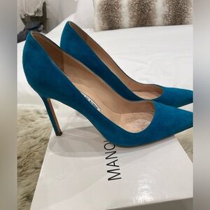 Manolo Blahnik Vibrant Blue Heels